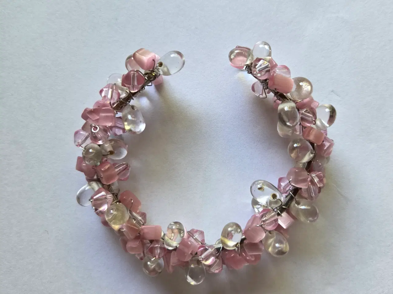 Billede 3 - Rosa og klar perle armbånd
