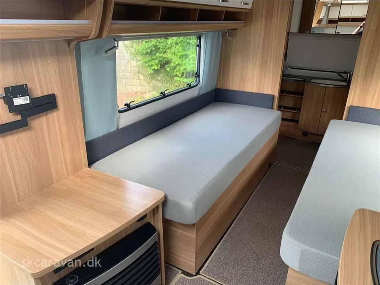 Billede 4 - 2015 - Dethleffs Camper 520 RET   Dethleffs Camper 520 RET 2015 med air con - Mover - og 3 m Fortelt