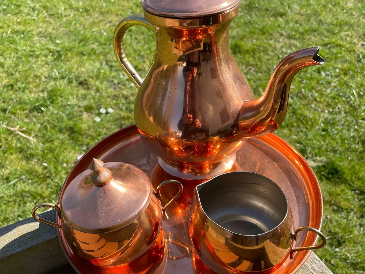 Billede 1 - Kaffekande, sukker og flødesæt samt bakke kobber