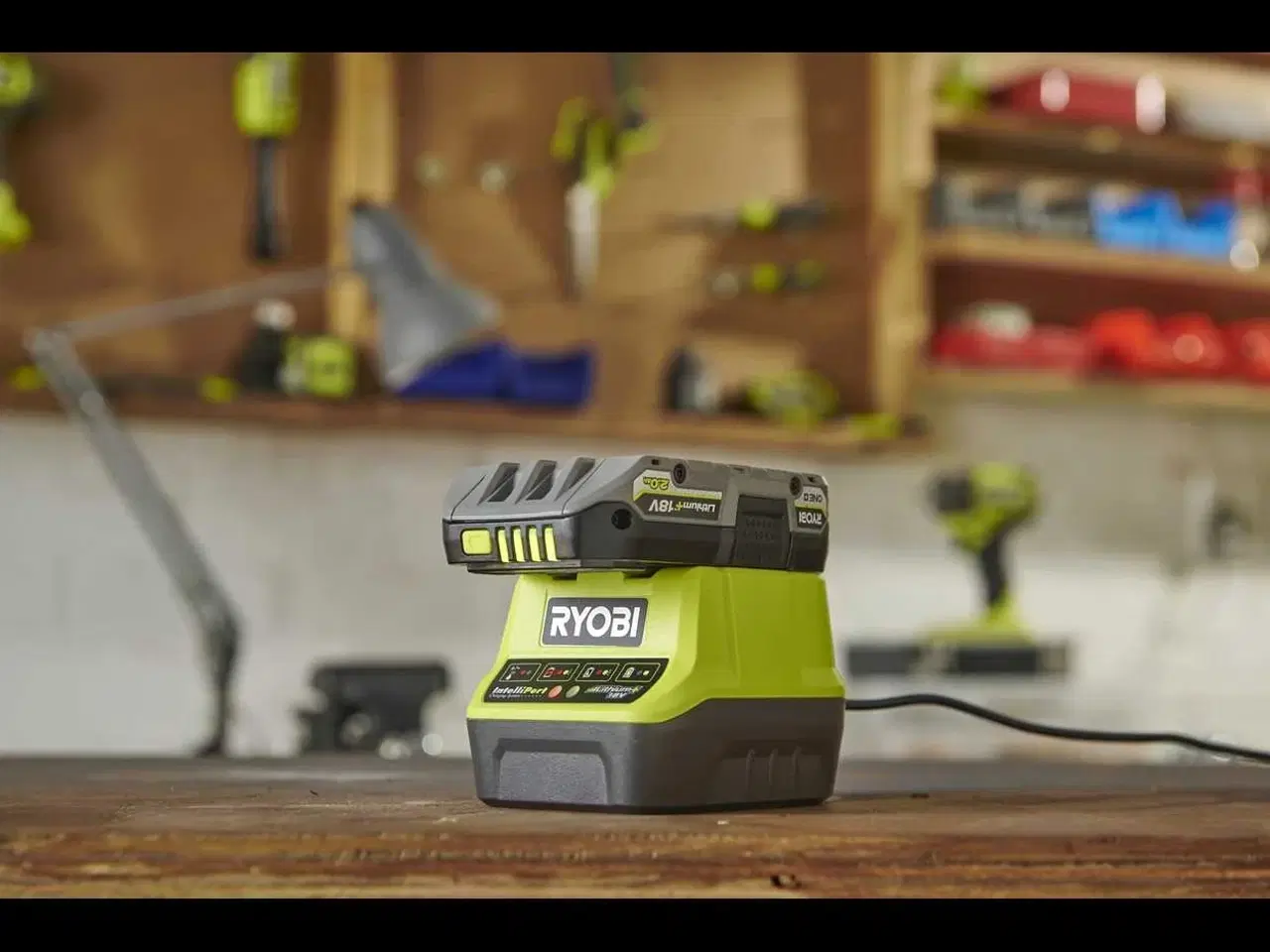 Billede 2 - Ryobi batteri og oplader 