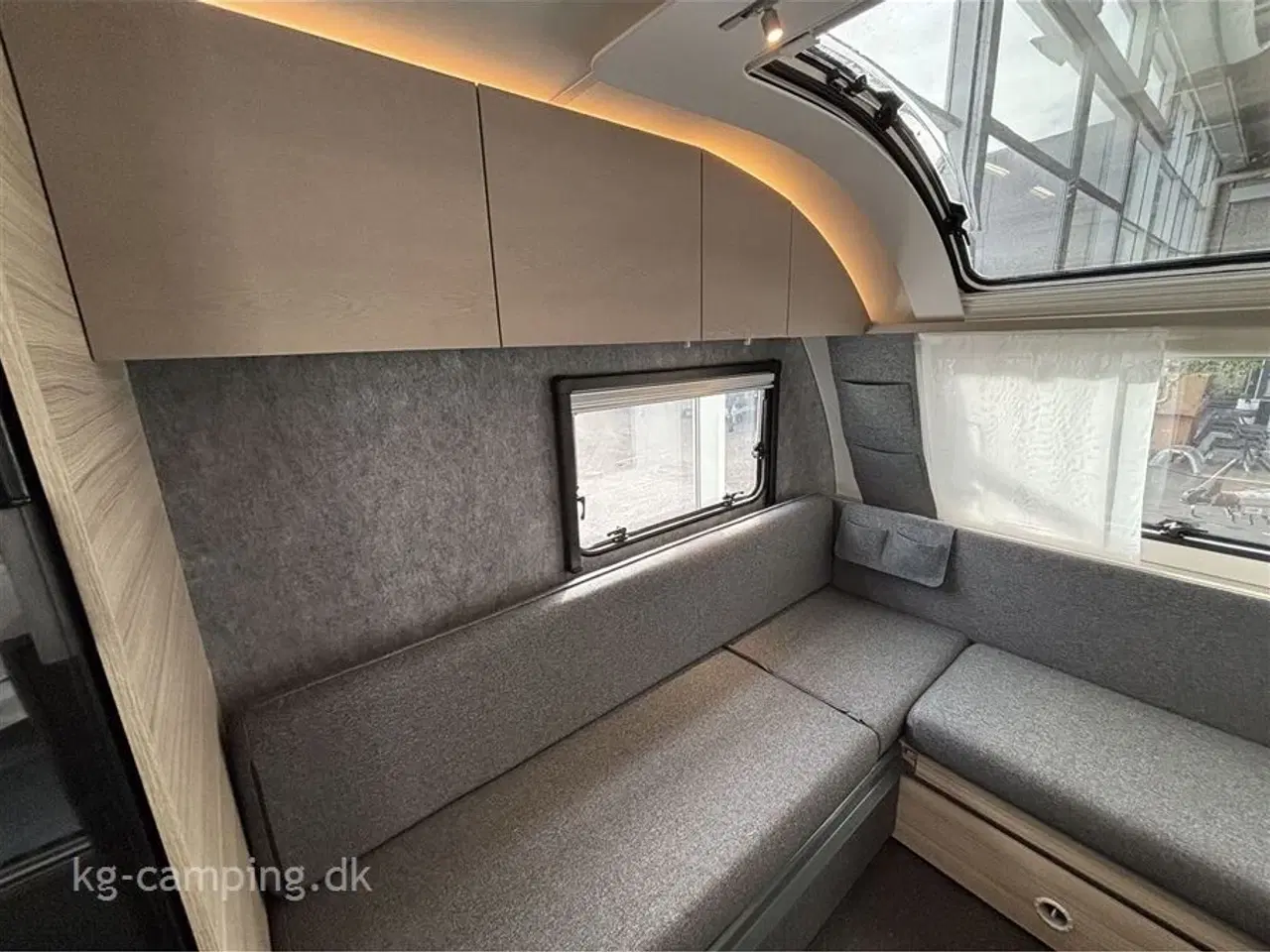 Billede 7 - 2026 - Adria Altea 362 LH   Adria Altea 362 LH - Klar til eventyr - Enkeltsenge - Stort 140L Køleskab