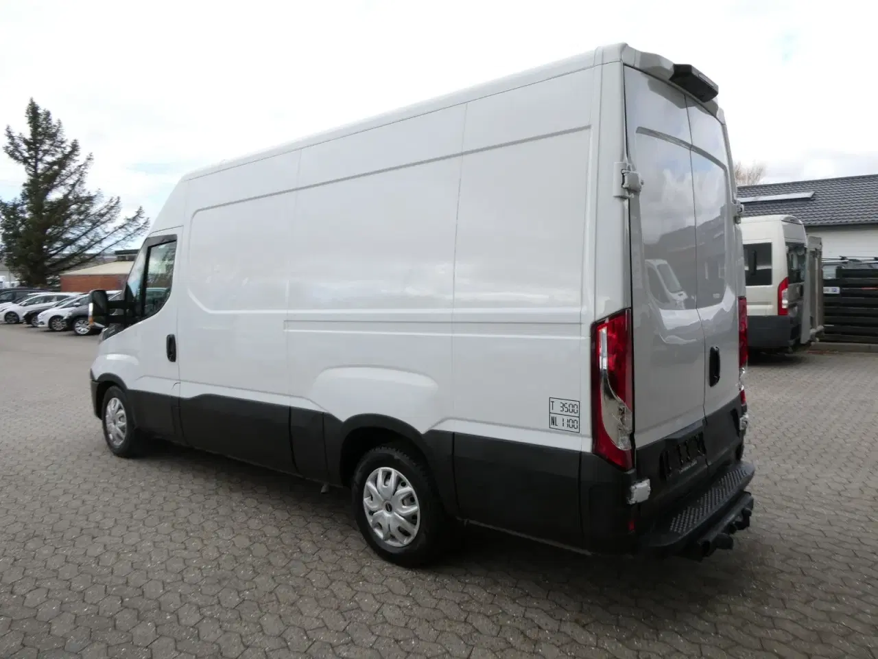 Billede 12 - Iveco Daily 3,0 35S18 12m³ Van AG8