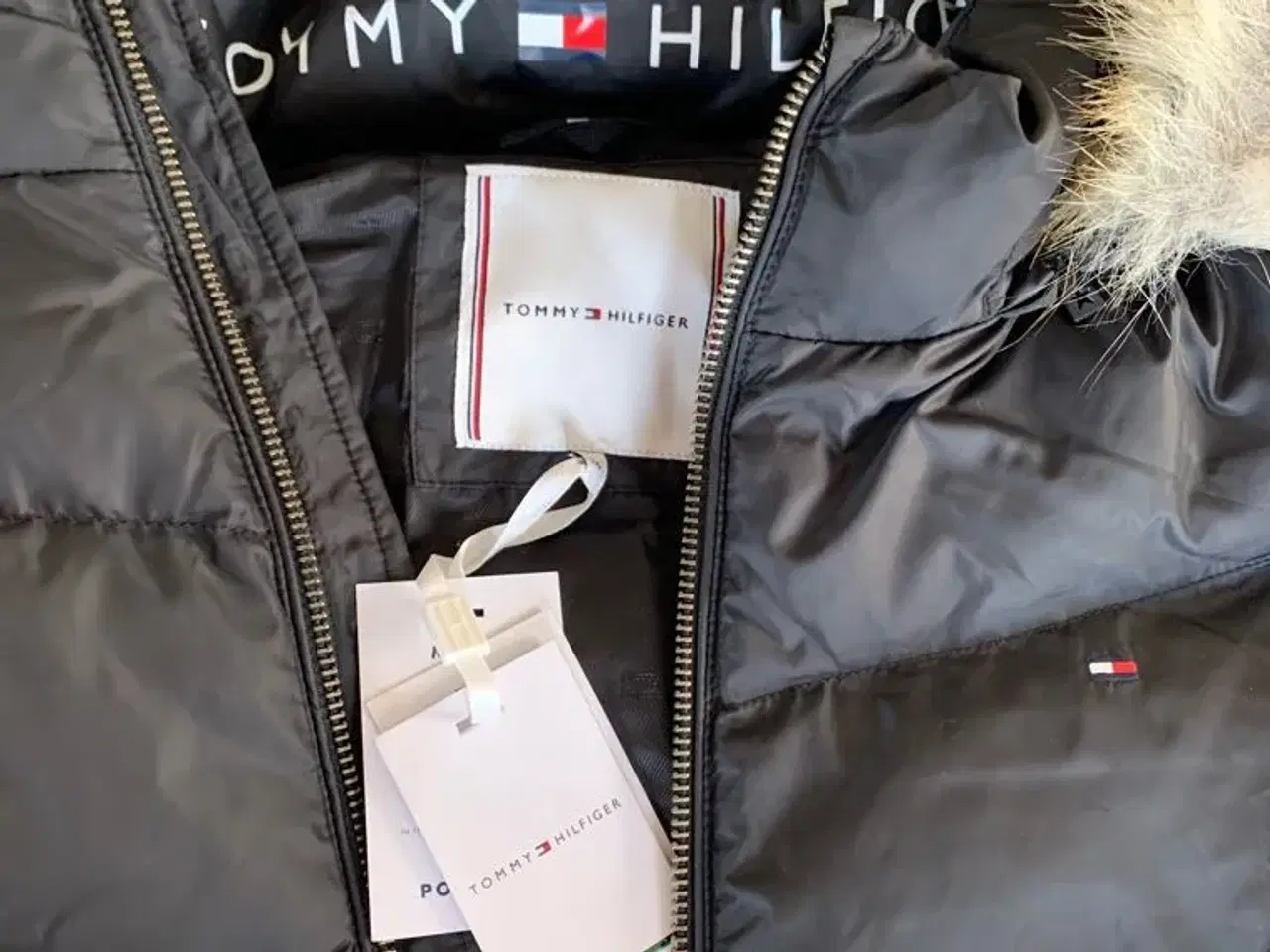 Billede 2 - Tommy Hilfiger pige vinterjakke