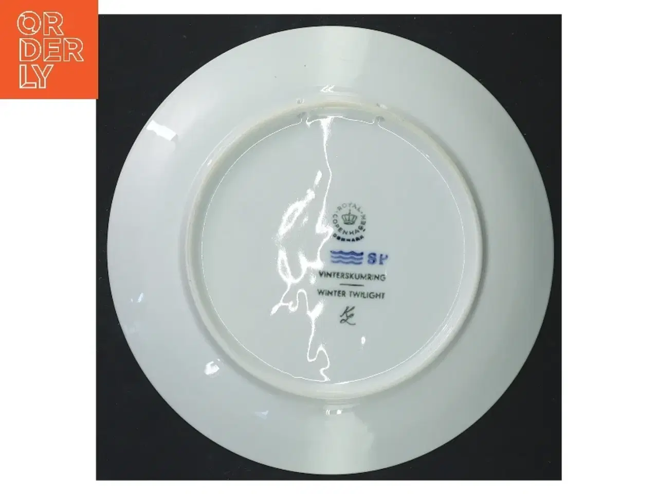 Billede 3 - Dekorativ porcelænstallerken 1974 fra Royal Copenhagen (str. Ø 18,5 cm)