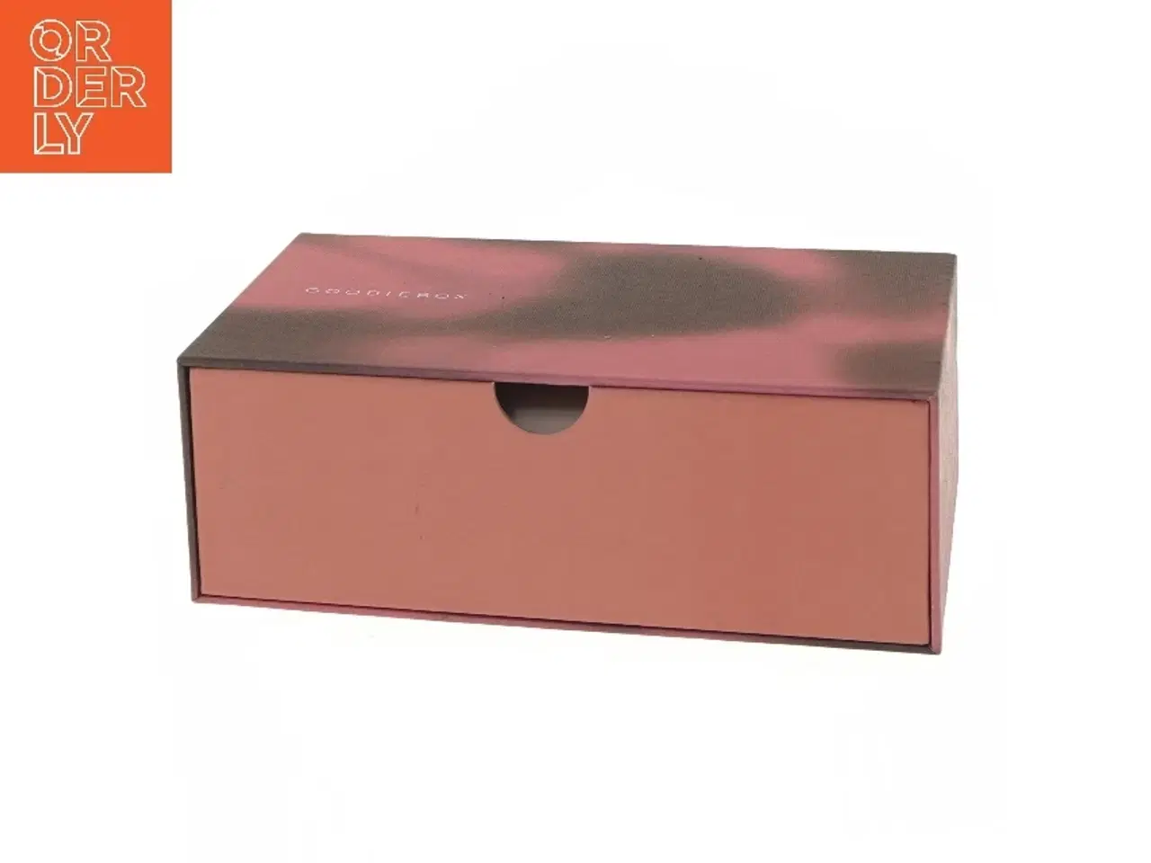 Billede 2 - Goodiebox med skønhedsprodukter (str. 24x14,5 cm)