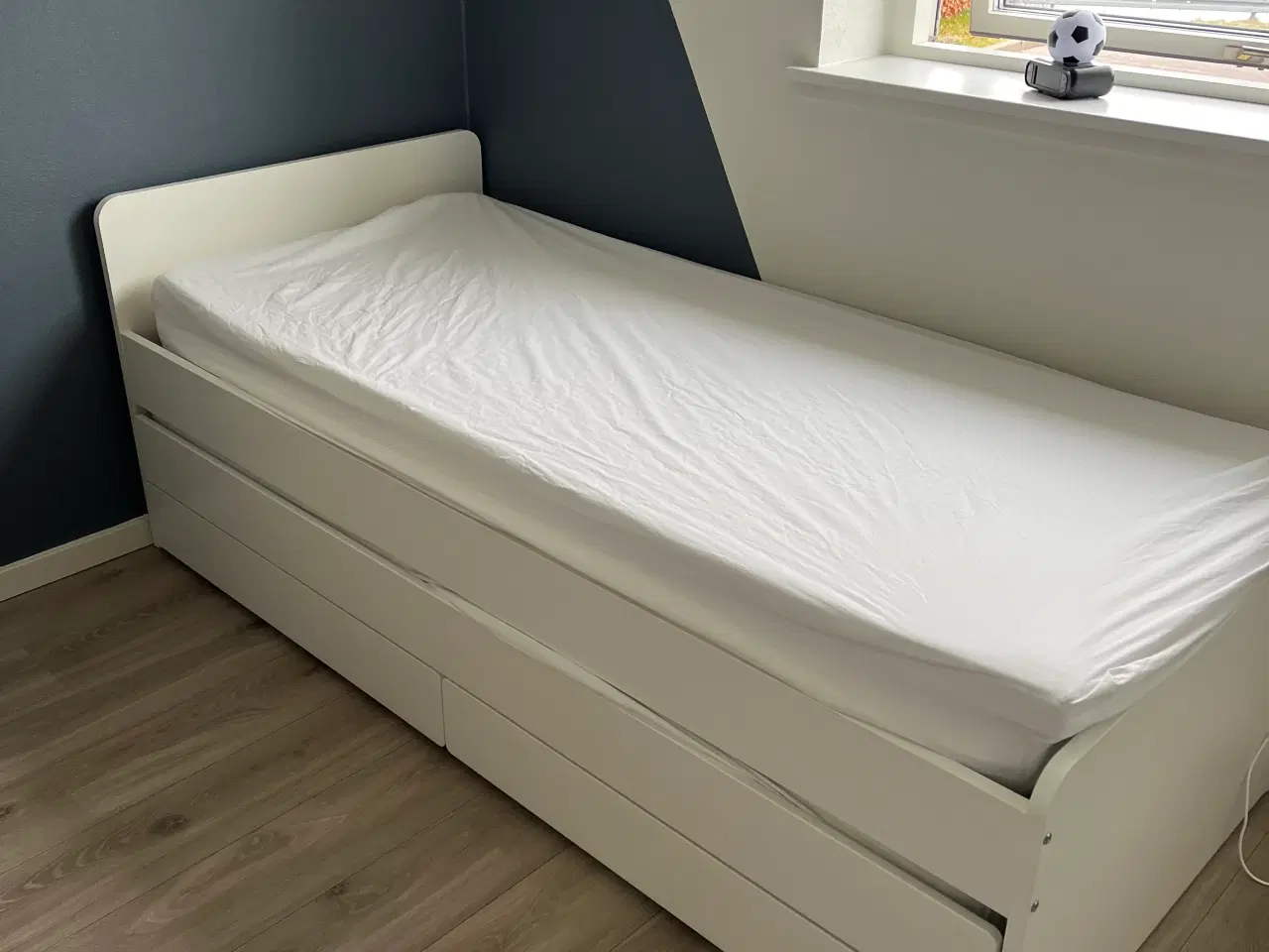 Billede 1 - Udtræks seng