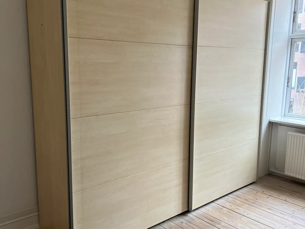 Billede 1 - Træskab