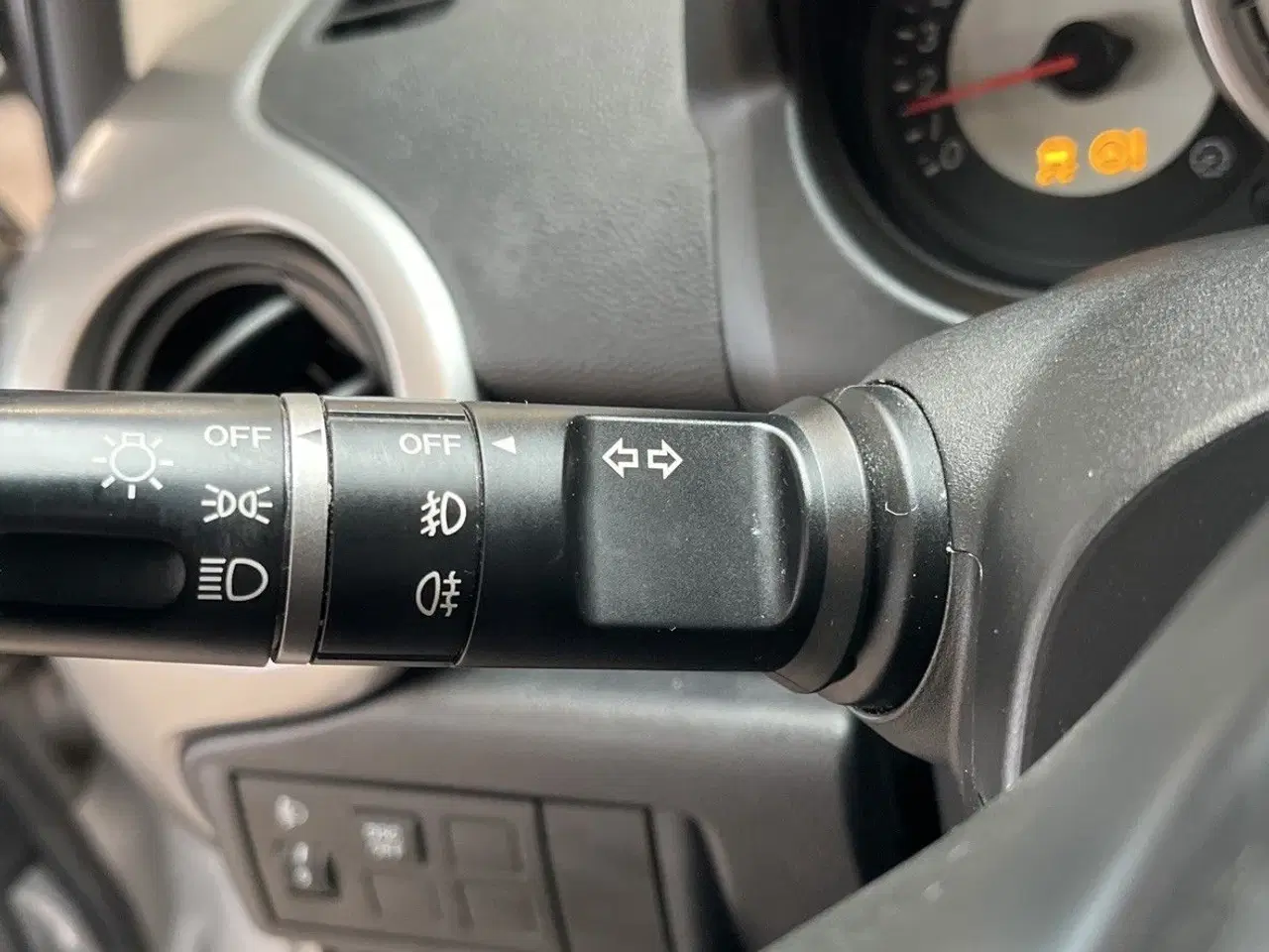 Billede 10 - Mazda 2 1,3 Premium 86HK 5d