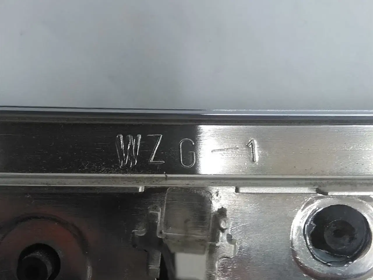 Billede 42 - Interørliste sæt "ALU" til døre og instrumentbord K23291 F10 F11 F10 LCI F11 LCI