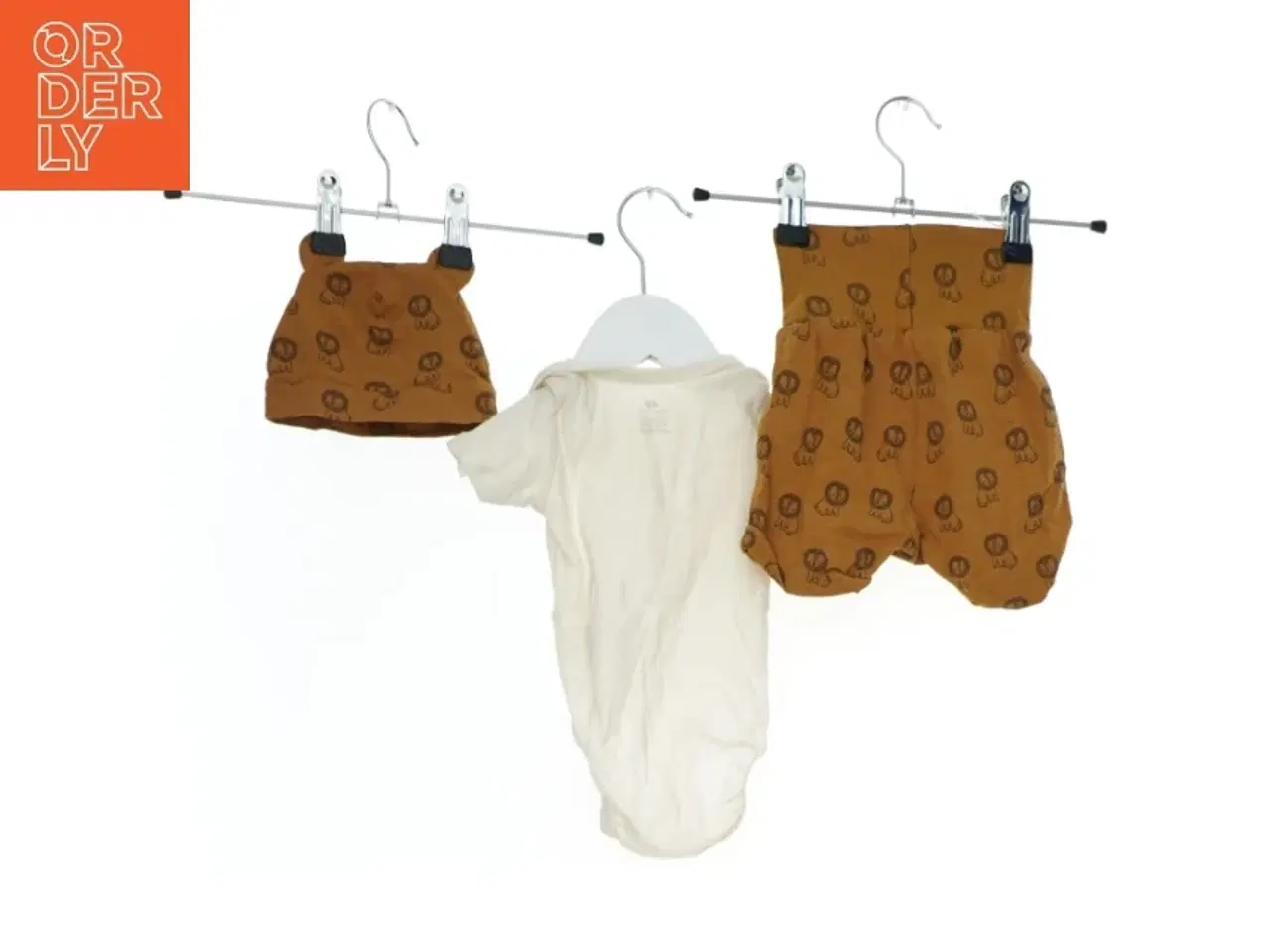 Billede 2 - Babysæt med bodystocking, hue og shorts fra H&M (str. 62)