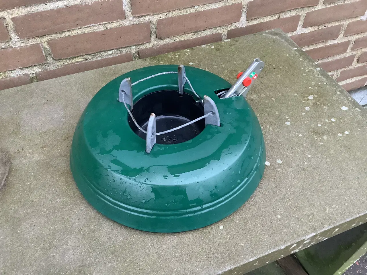 Billede 2 - Juletræs fod og julekæde med 30 lys