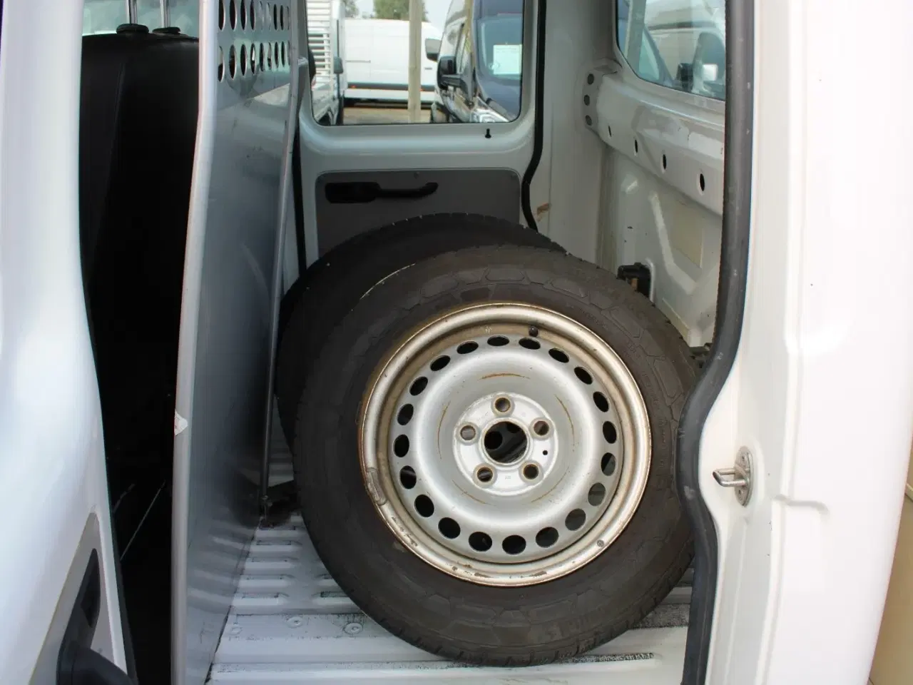 Billede 7 - VW Transporter 2,0 TSi 150 Mandskabsvogn m/lad