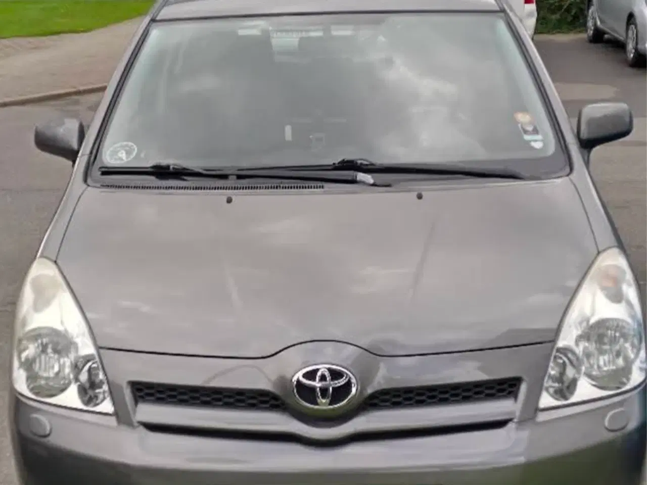 Billede 2 - Rigtig pæn Corolla verso 