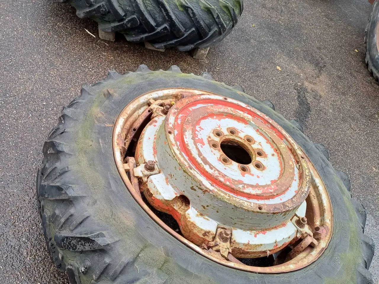 Billede 1 - Hjul til massey ferguson traktor