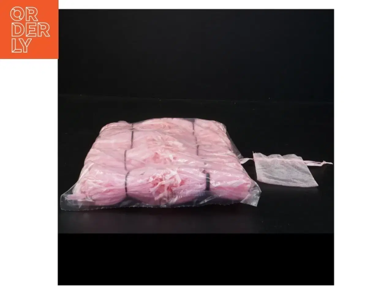 Billede 2 - 100 Små rosa smykkeposer eller risposer i chiffon (str. 8,5 x 6,5 cm)