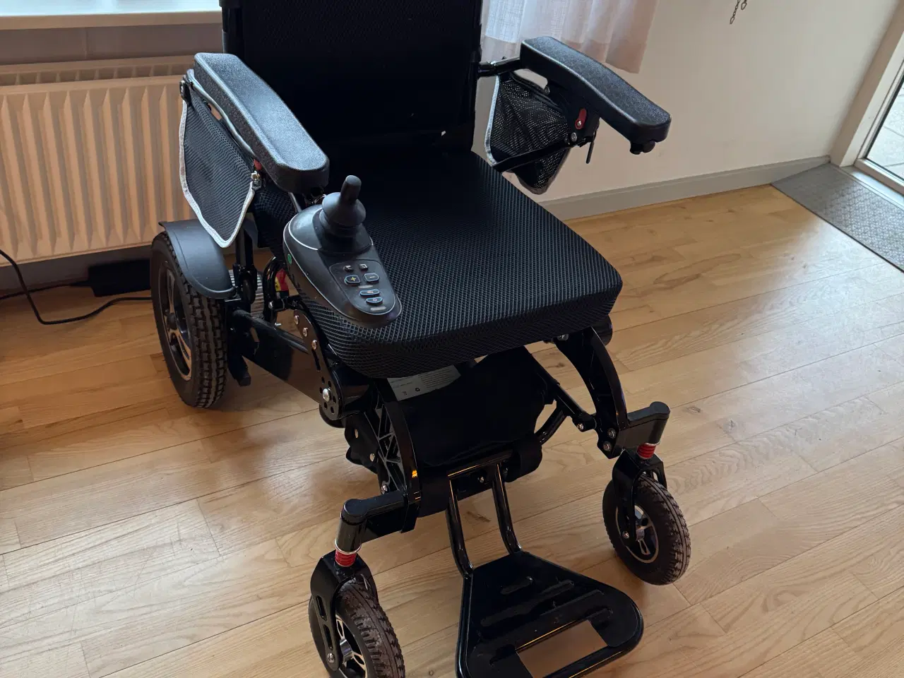 Billede 1 - El-kørestol 