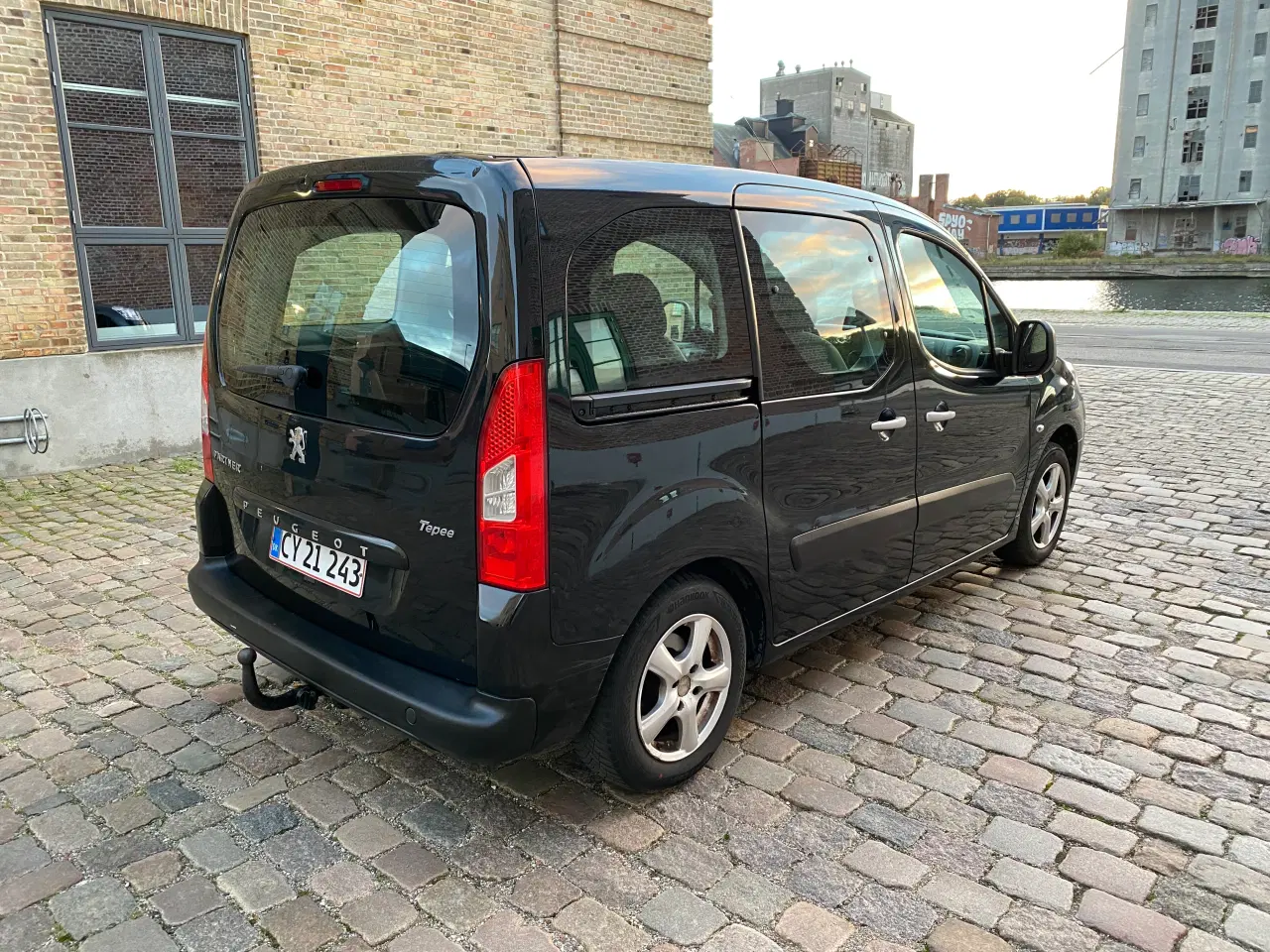 Billede 4 - Peugeot Partner Tepee 1.6 hdi – Nysynet,