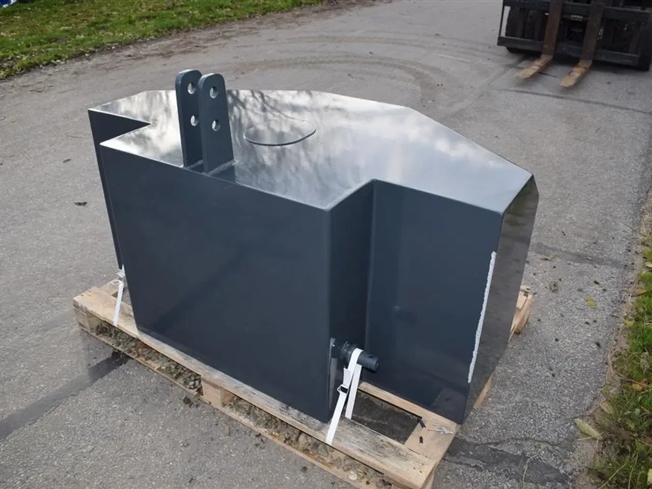 Billede 4 - - - - 1500 kilo J-Maskiner