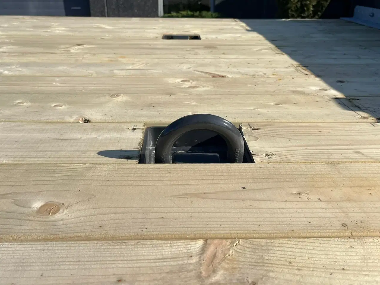 Billede 9 - Tyrone 27TLL LANG MODEL med forbredningsudstyr . Affjedret træk og affjedret aksler. Med hydrauliske ramper og værktøjskasse