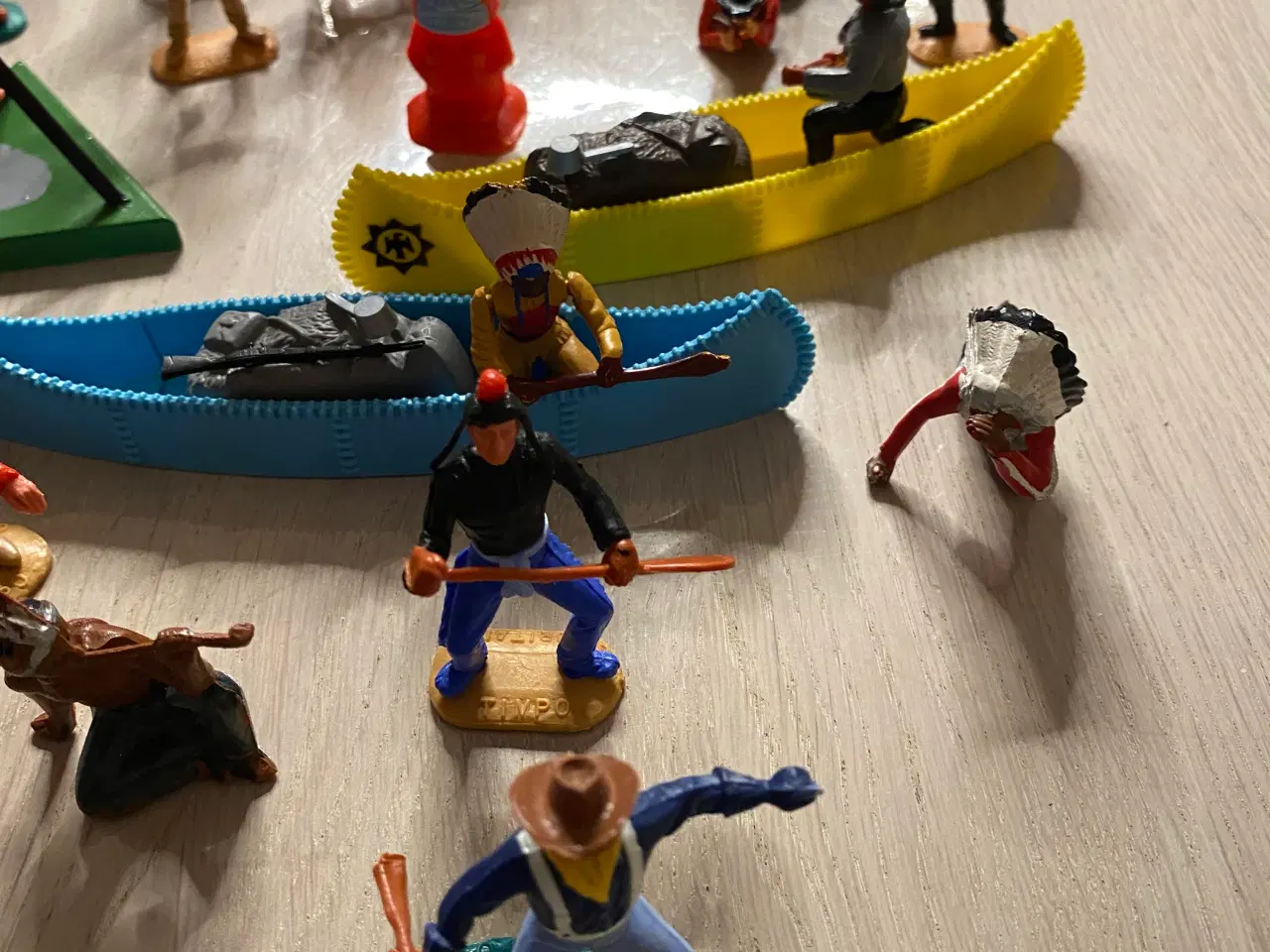 Billede 8 - Cowboy huse og soldater