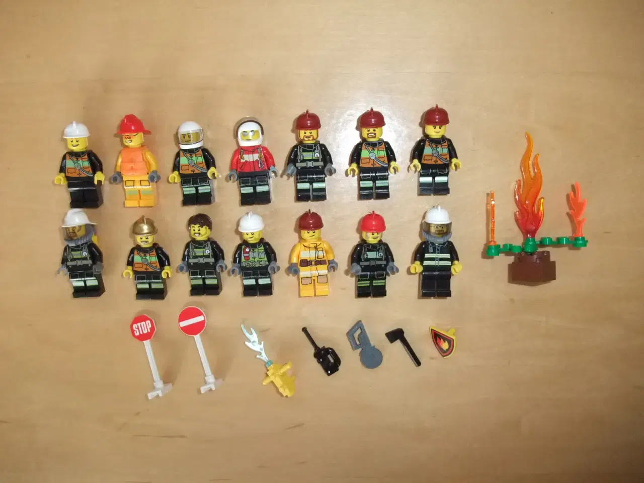 Billede 1 - Lego Fire/Brandmænd Figurer+Tilbehør