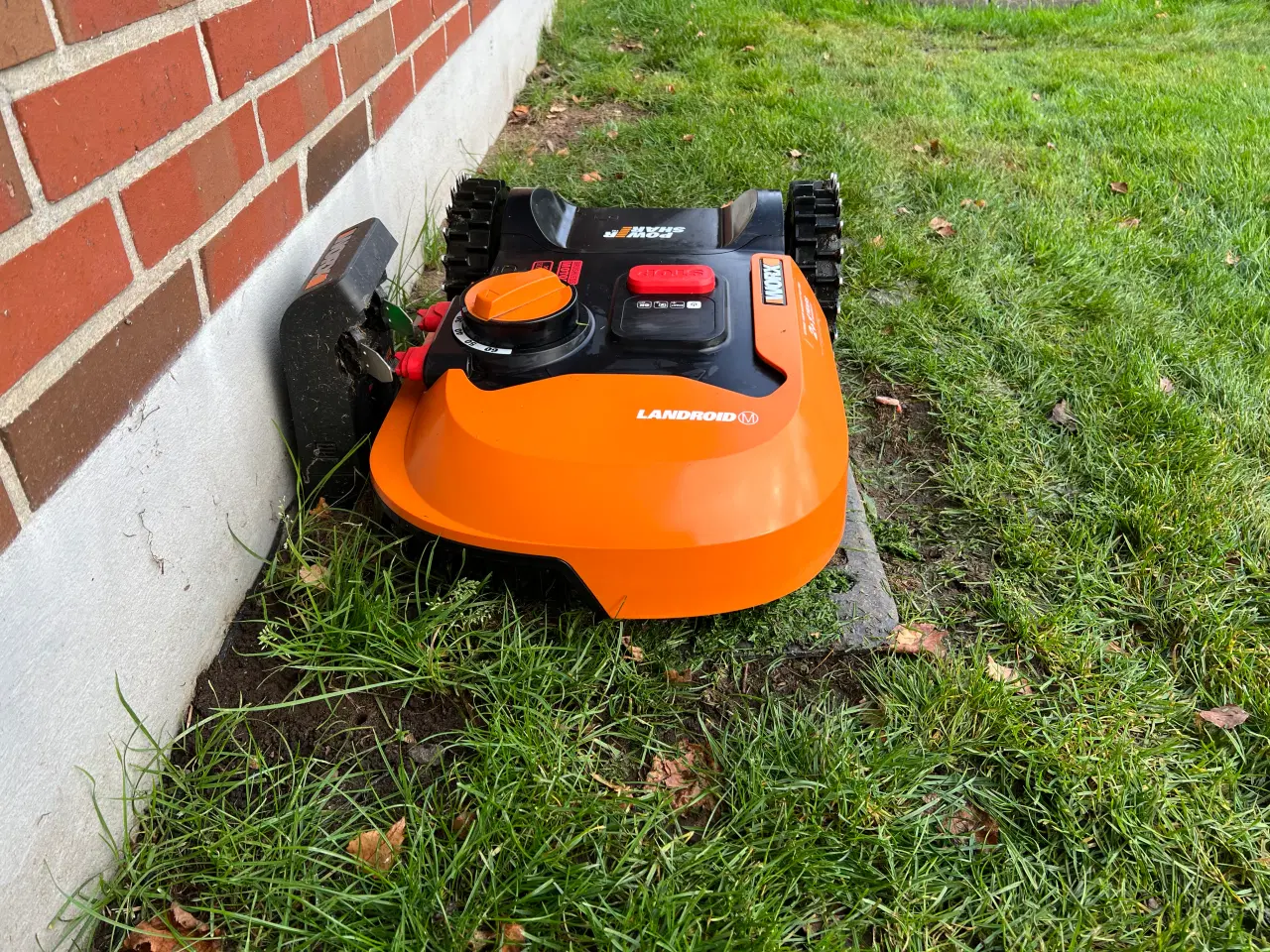 Billede 2 - WORX M500 (M700) robotplæneklipper