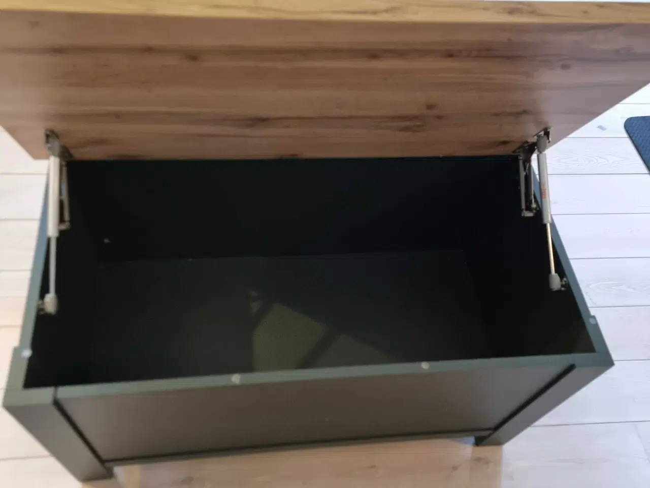 Billede 2 - Sofabord grøn