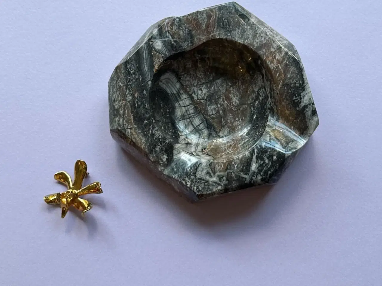 Billede 1 - Kraftig stenskål, grå/brun/hvid
