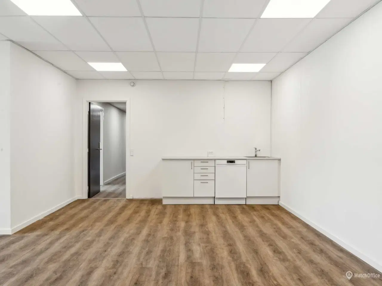 Billede 8 - 315m²  oplagt til kontor eller showroom/ lager