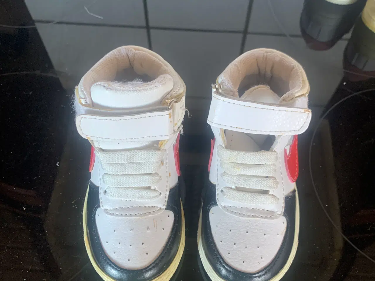 Billede 4 - Nike sko til børn str 21