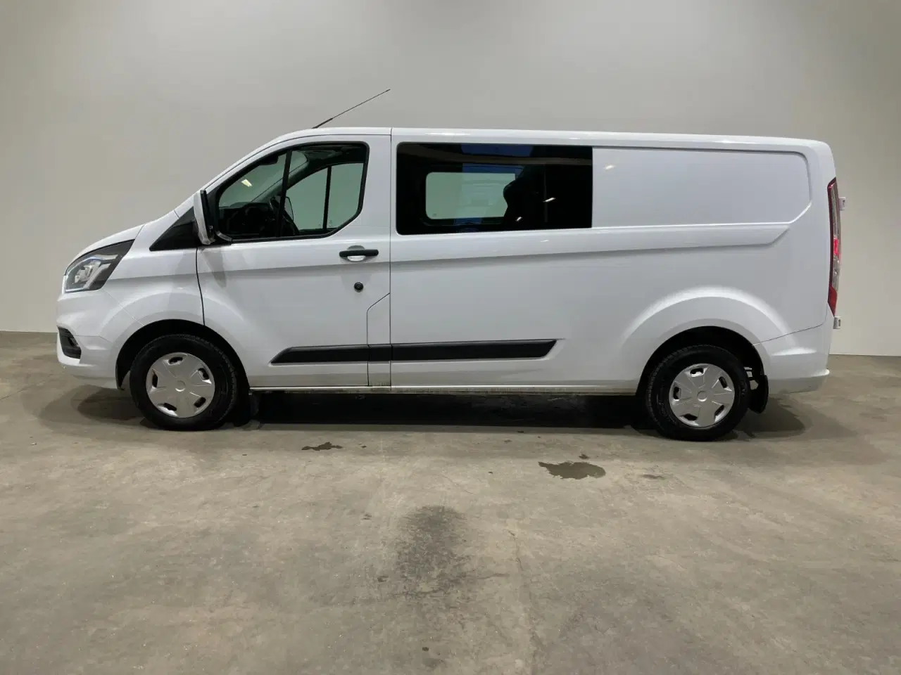 Billede 3 - Ford Transit Custom 300L 2,0 TDCi 130 Trend Mandskabsvogn