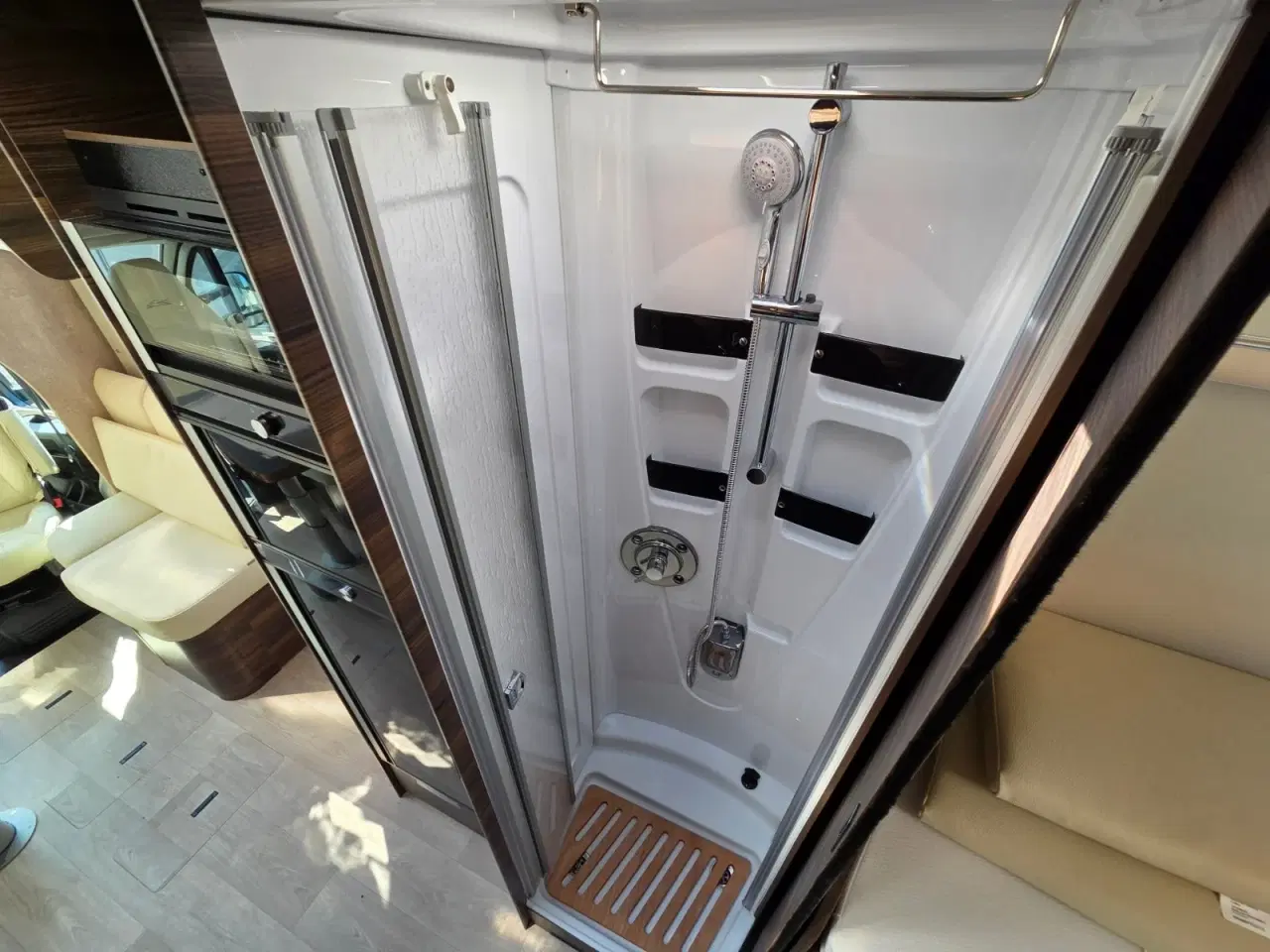 Billede 19 - Laika Ecovip 2,2 L4009 DS aut.