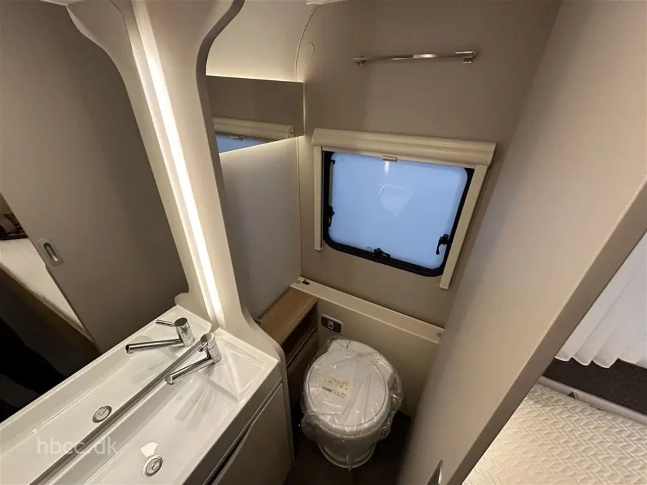 Billede 6 - 2024 - Adria Adora 572 UT Selected Edition   Adria Adora 572 UT Selected Edition (2024) – SPAR 10.000KR