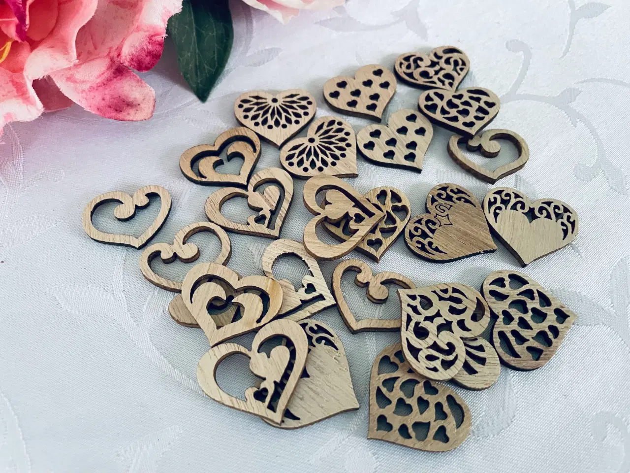 Billede 2 - Blandet træ hjerter dekoration