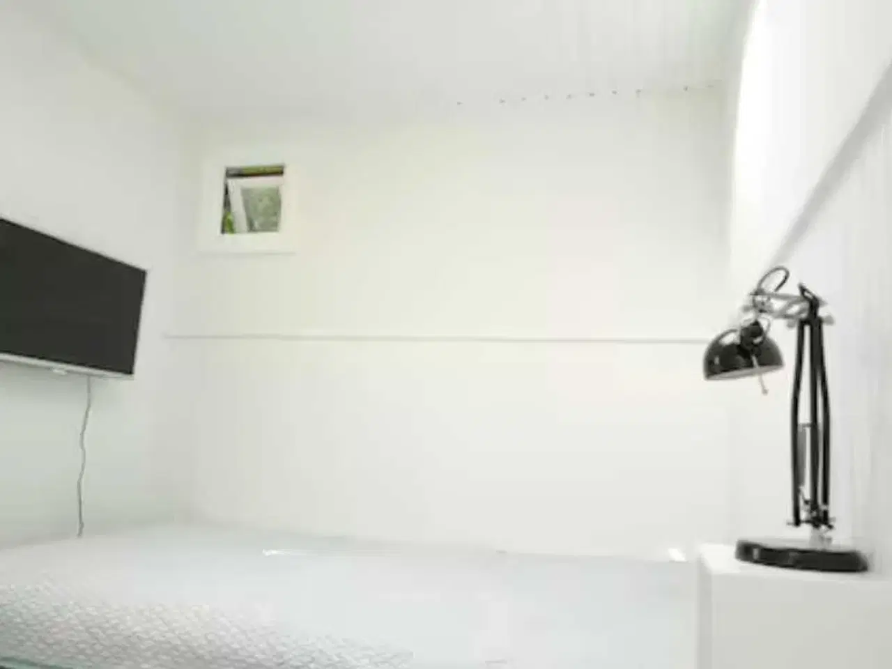 Billede 2 - Istandsat skurvogn anneks m. 2 værelser sælges 