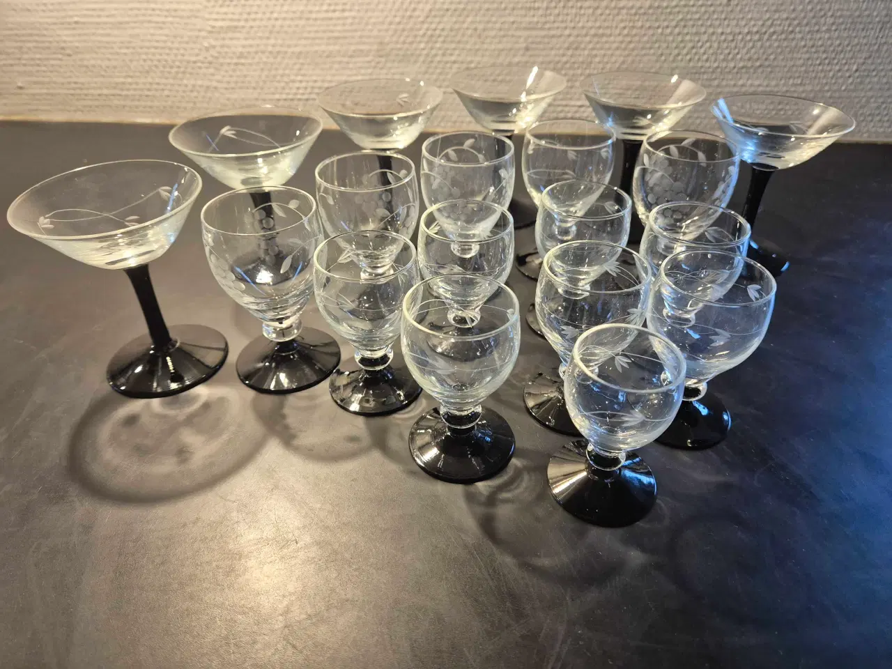 Billede 1 - Holmegård "Sort ranke"