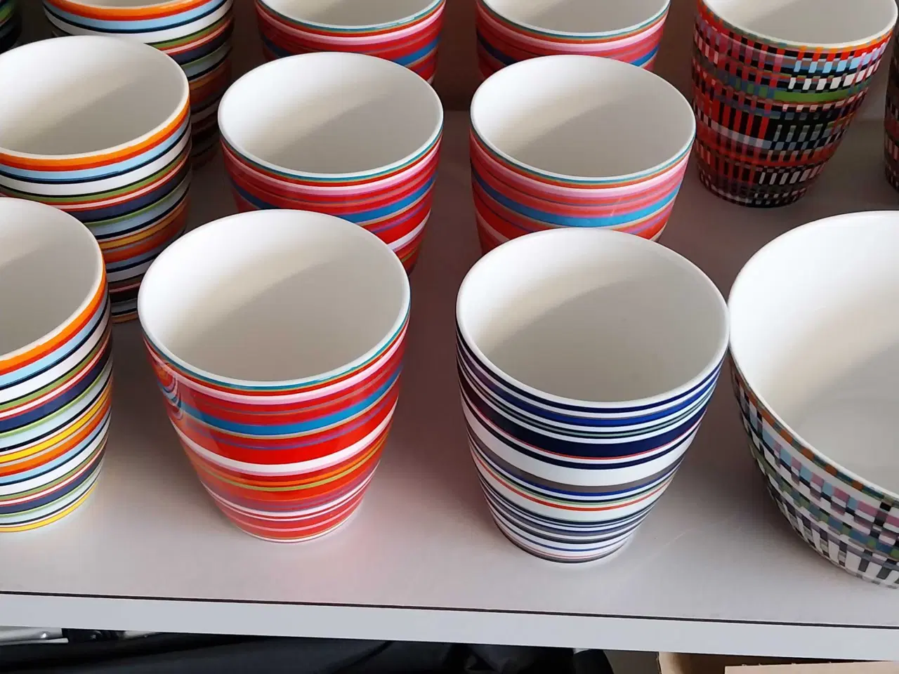 Billede 4 - Iittala krus og skål, samt Royal Copenhagen krus