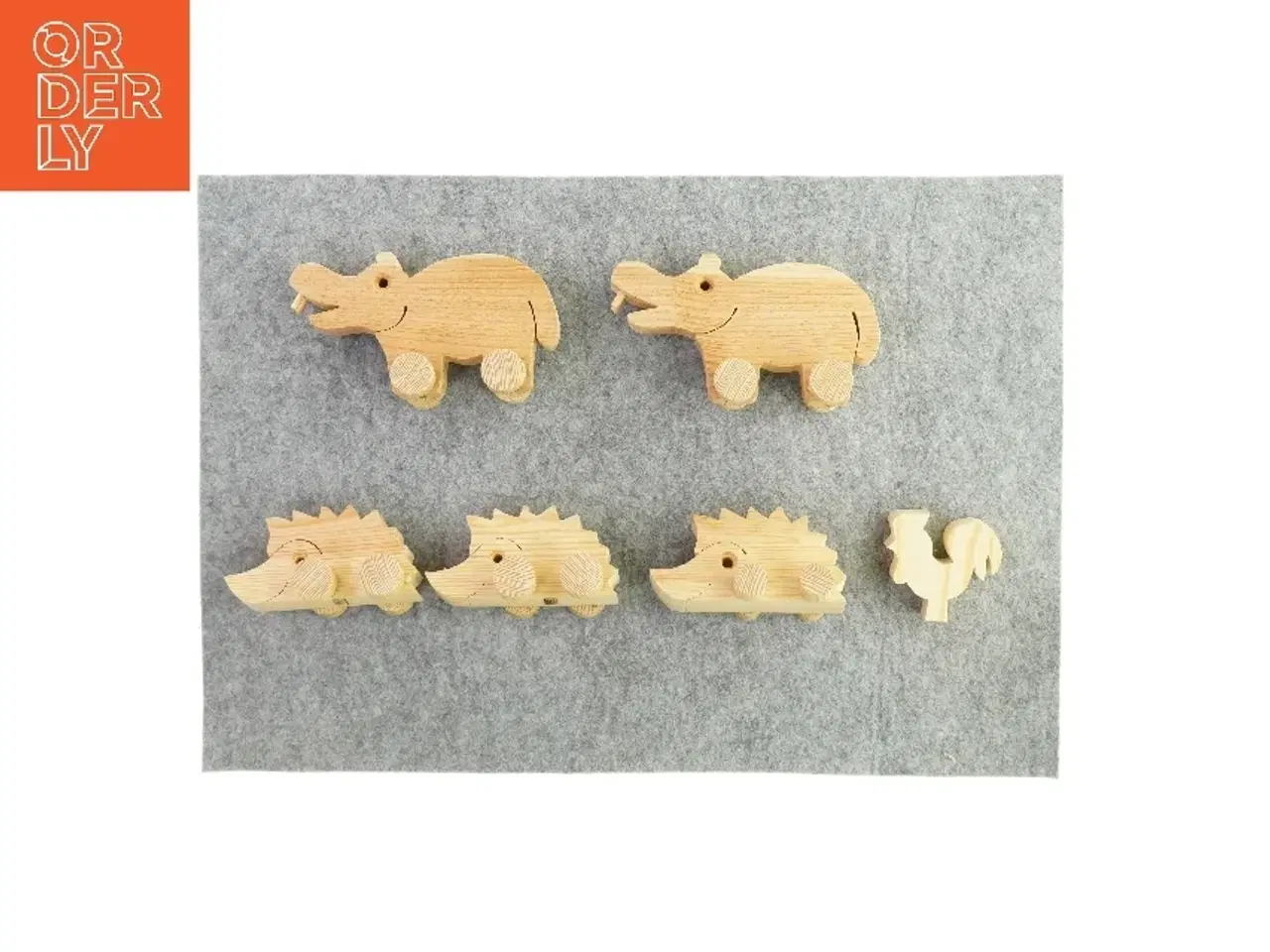 Billede 2 - Forskellige dyrefigurer i træ fra Ukendt (str. LBH: 10x8x10cm og 15x8x7,5cm og 9x3x9cm )