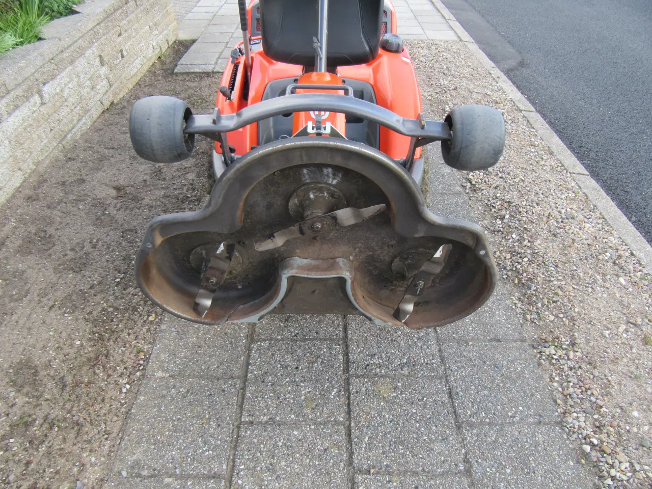 Billede 3 - Husqvarna r214c