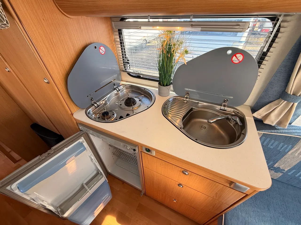 Billede 15 - 2010 Adria Altea 542 DP / Med Ventura Fortelt 