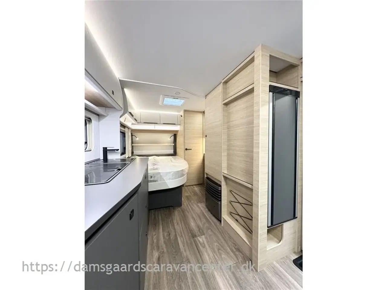 Billede 11 - 2026 - Fendt Apero 495 SFB   Franskseng-Gulvtemp.-Fluenetdør-3 udstyrspk.