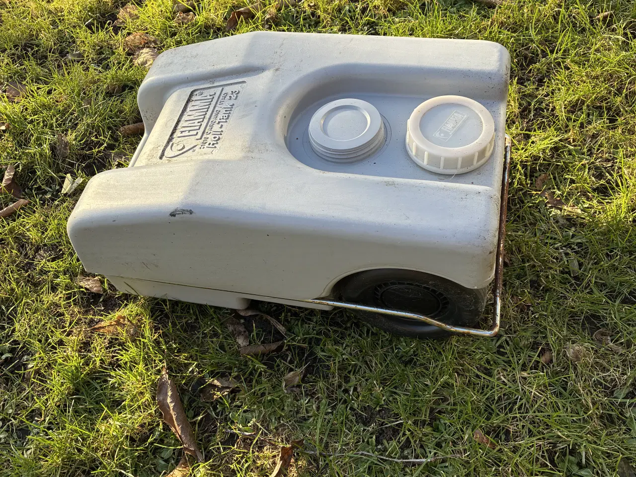 Billede 1 - Spildevandstank