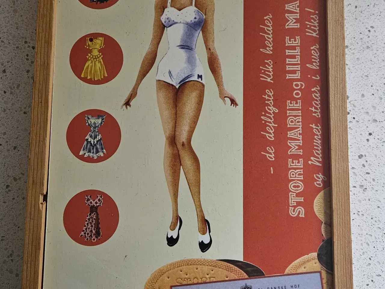 Billede 1 - Påklædningsdukke