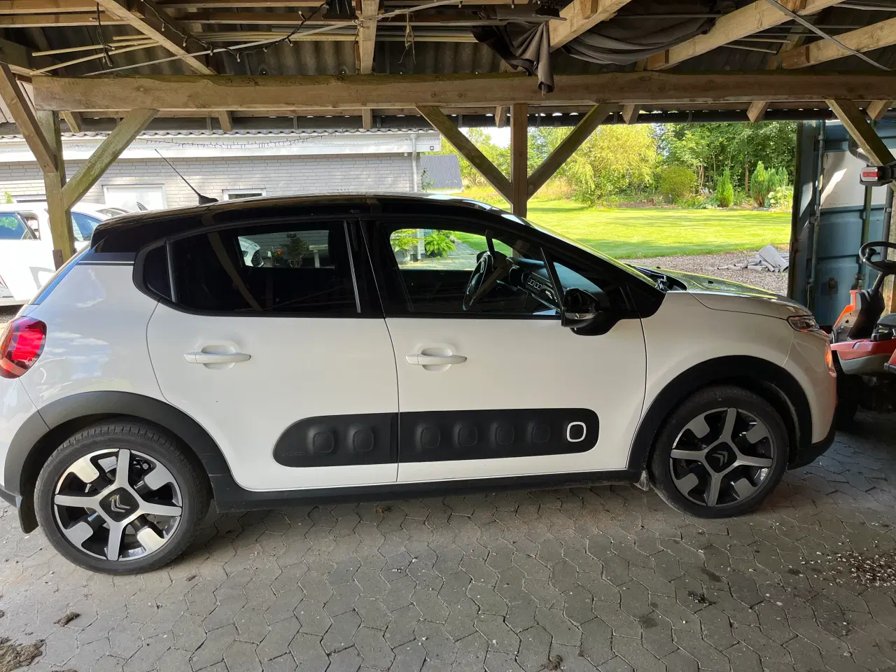 Billede 3 - Citroën c3 med panorama glastag og træk