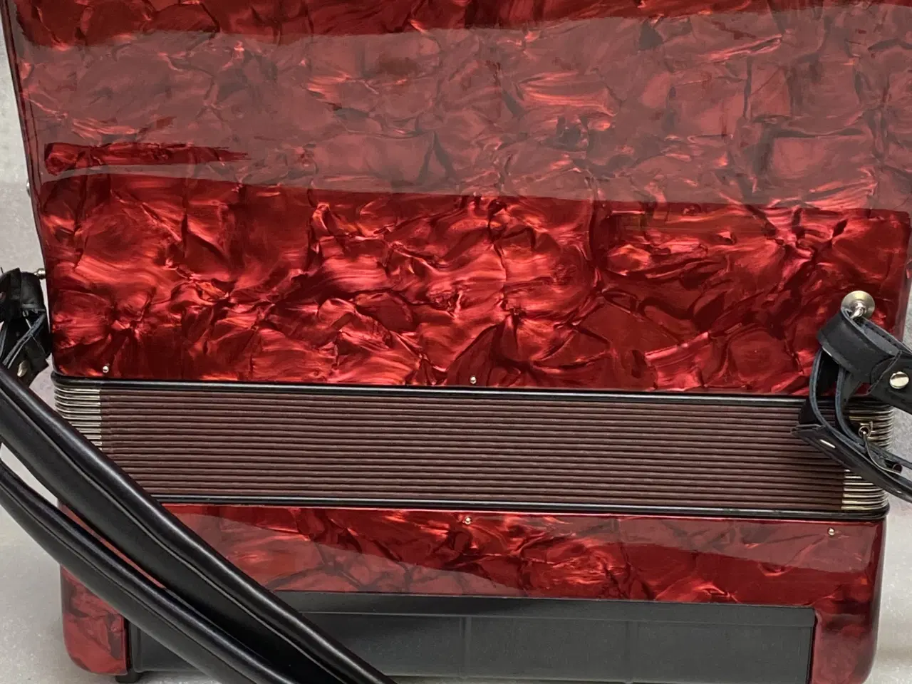 Billede 7 - Denne flotte røde Svadano-harmonika