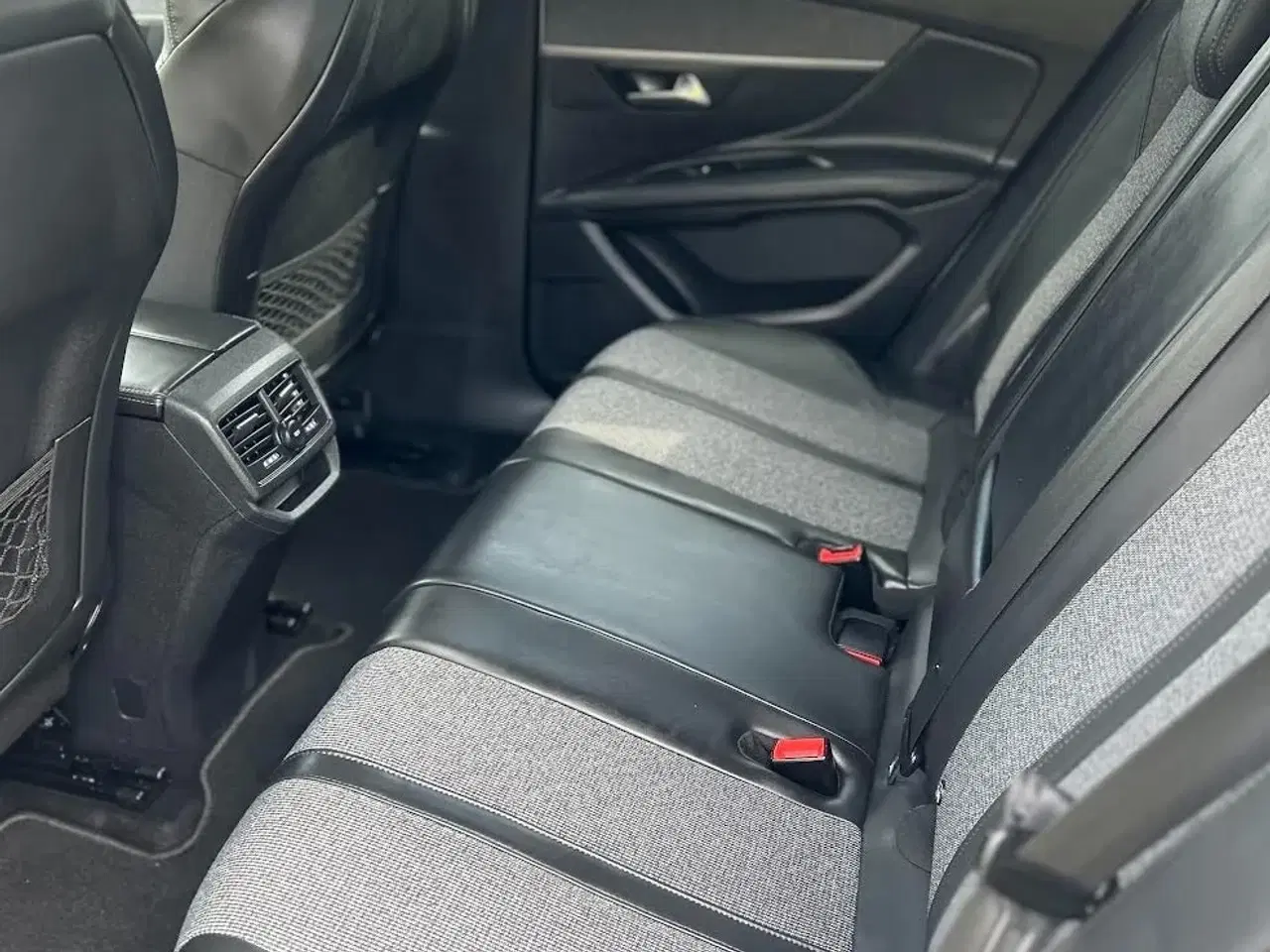 Billede 9 - Peugeot 3008 1,2 e-THP 130 Allure