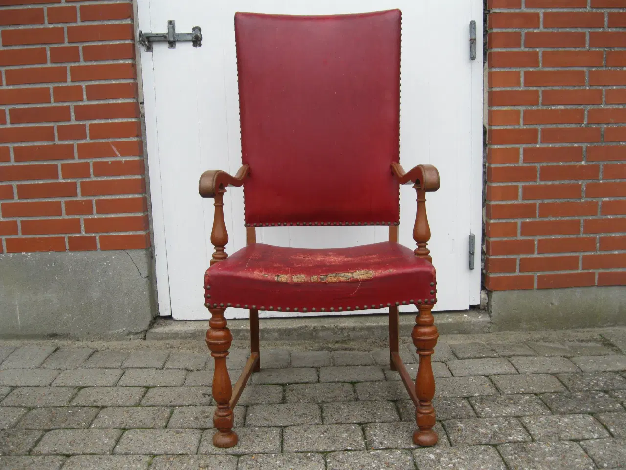 Billede 1 - Antik høj stol