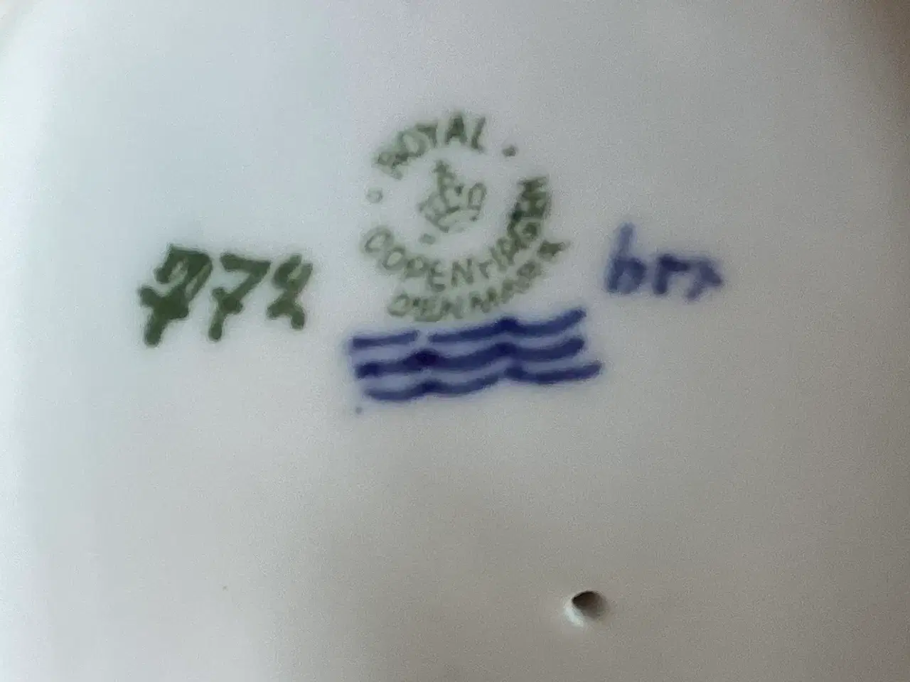 Billede 3 - KGL. Figur nr. 772  Dreng med kalv  1 sortering