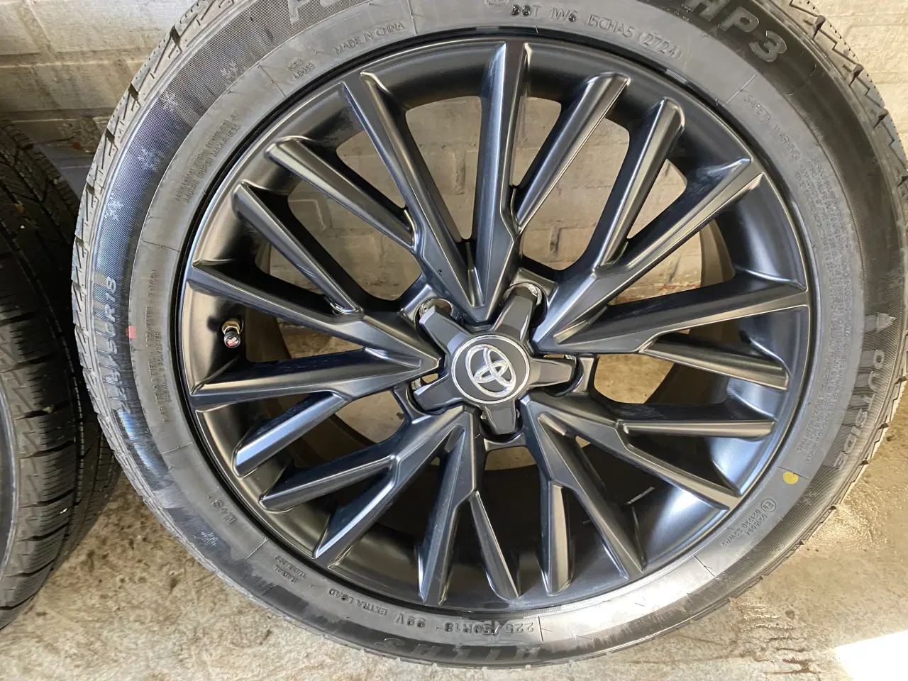 Billede 2 - Toyota fælge 5x114,3 18” med nye vinterdæk