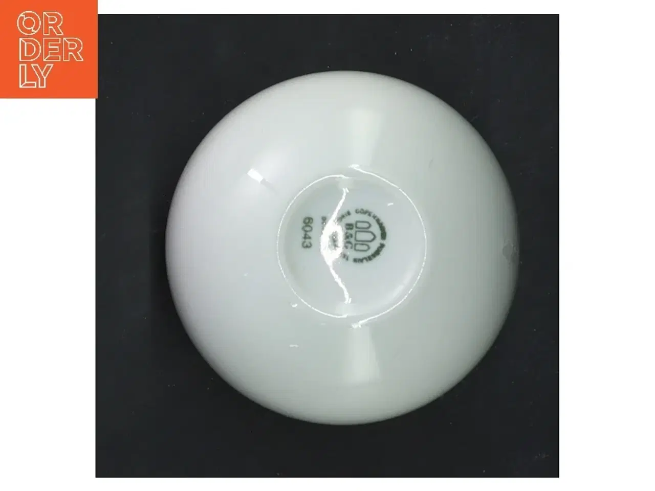 Billede 2 - Fyrfads stage med blomsterrelief fra Bing og Grøndal (str. 7 cm)